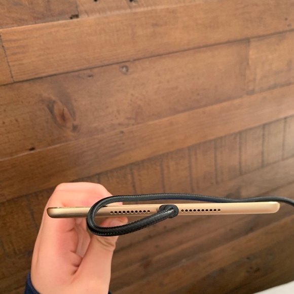 iPad Mini 4 - Picture 5 of 5